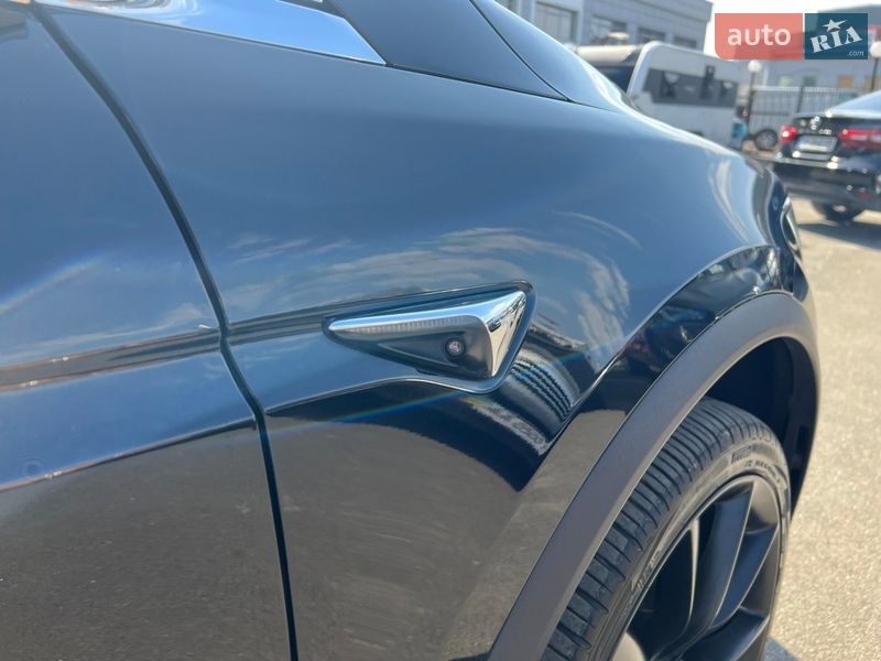 Позашляховик / Кросовер Tesla Model X 2018 в Києві