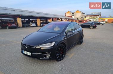 Позашляховик / Кросовер Tesla Model X 2016 в Львові
