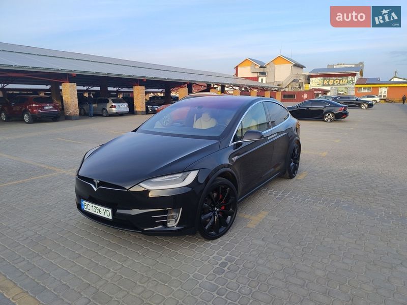 Tesla Model X 2016