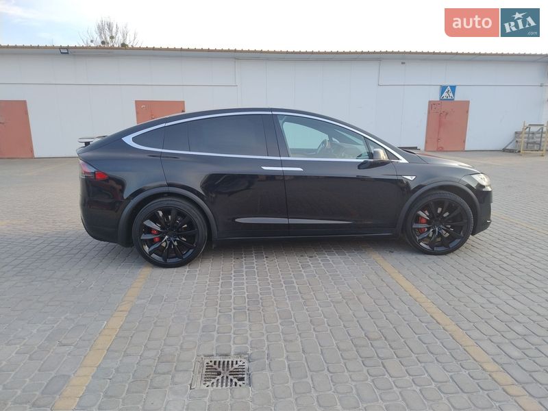 Позашляховик / Кросовер Tesla Model X 2016 в Львові фото 6 Позашляховик / Кросовер Tesla Model X 2016 в Львові