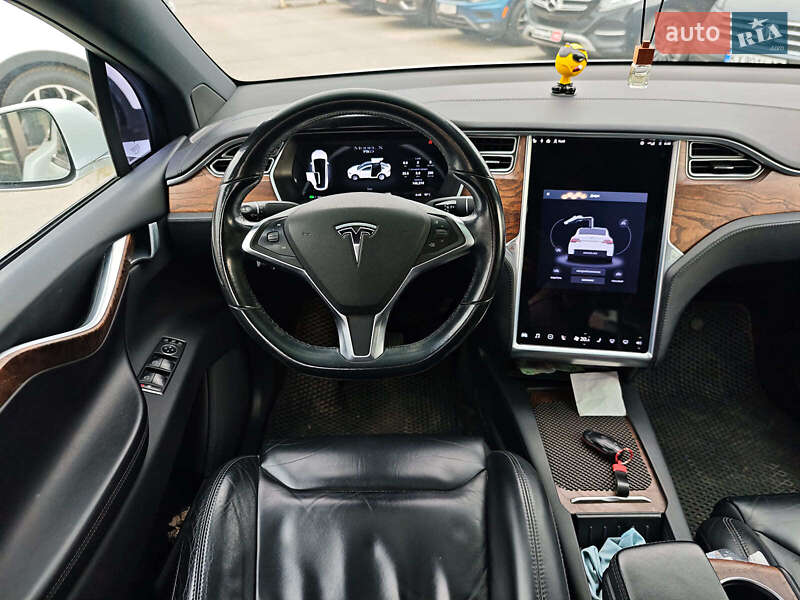 Позашляховик / Кросовер Tesla Model X 2016 в Харкові