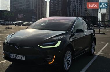 Позашляховик / Кросовер Tesla Model X 2016 в Києві
