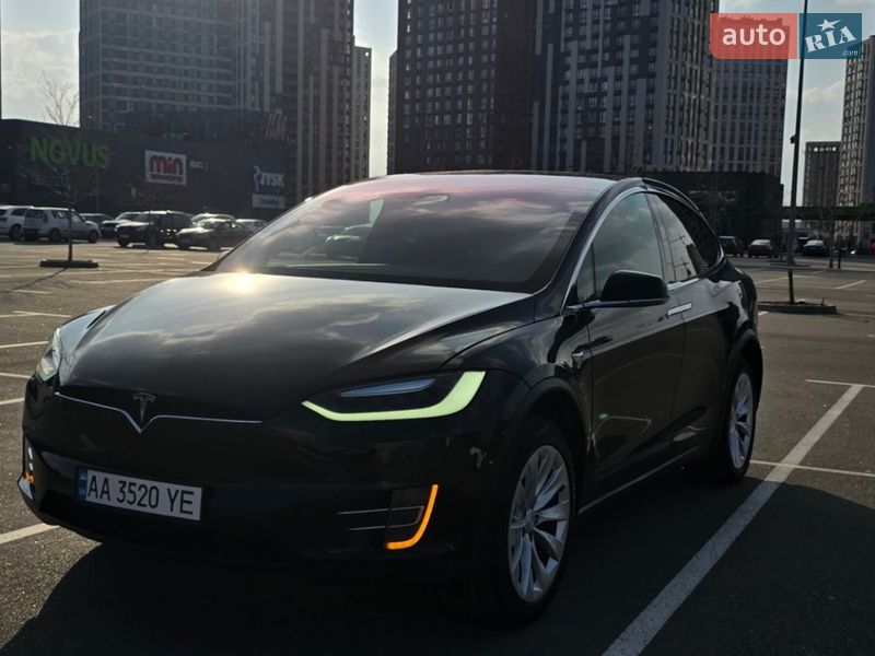 Tesla Model X 2016