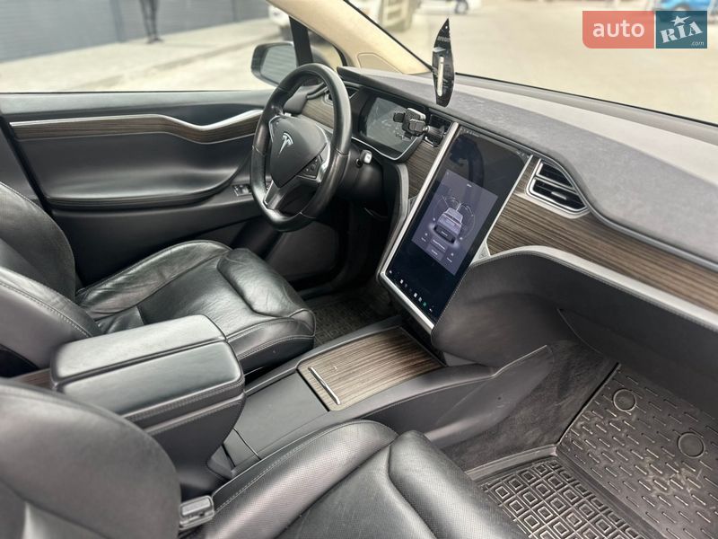 Внедорожник / Кроссовер Tesla Model X 2016 в Белой Церкви