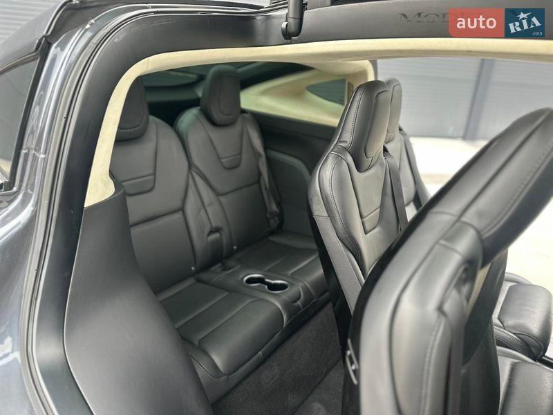 Внедорожник / Кроссовер Tesla Model X 2016 в Белой Церкви