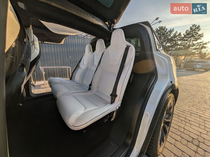 Внедорожник / Кроссовер Tesla Model X 2017 в Днепре фото 5 Внедорожник / Кроссовер Tesla Model X 2017 в Днепре