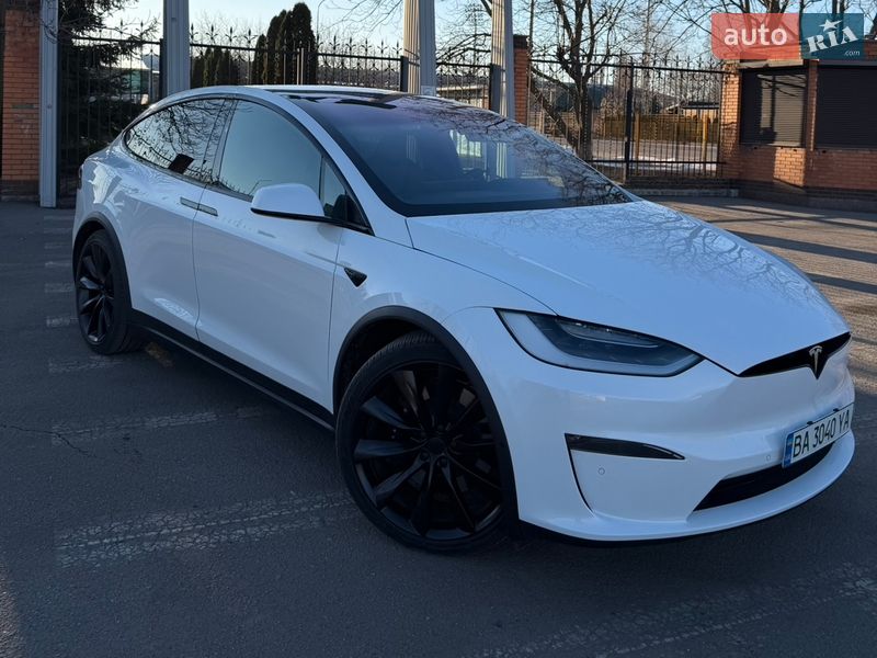 Tesla Model X 2022