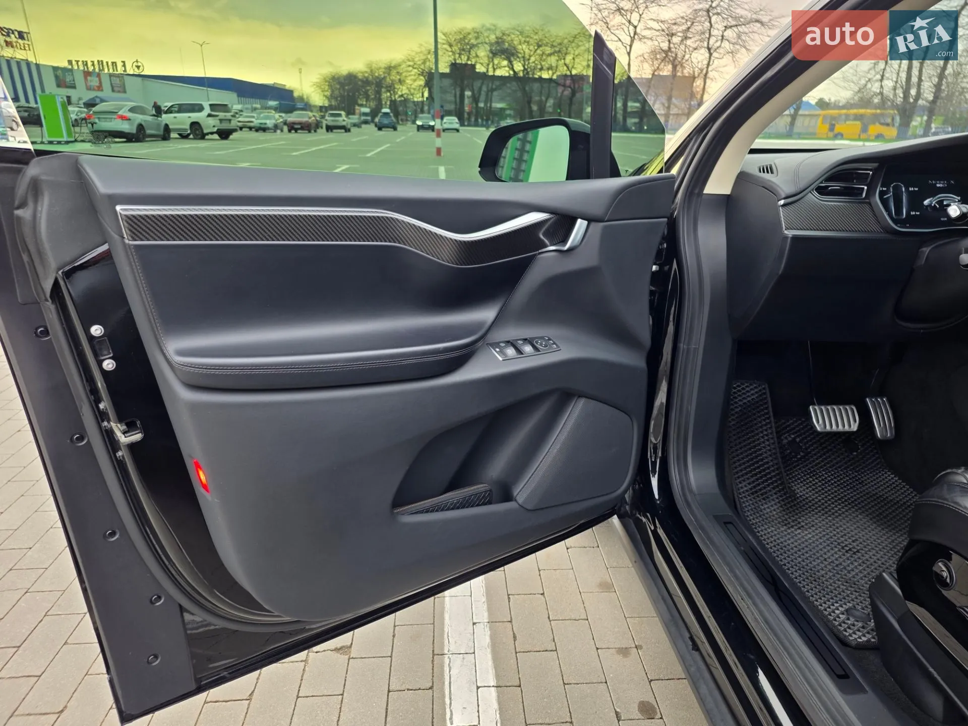 2016 Tesla Model X - мініатюра 31