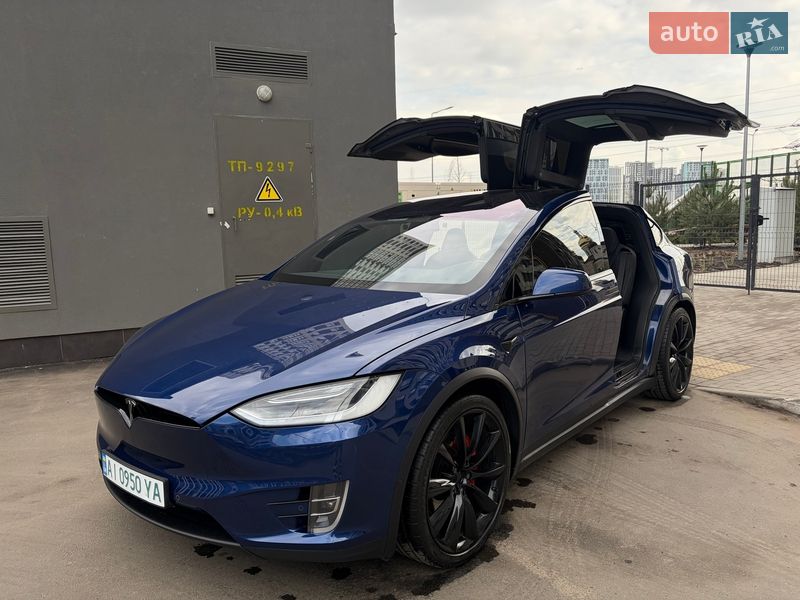Внедорожник / Кроссовер Tesla Model X 2019 в Киеве
