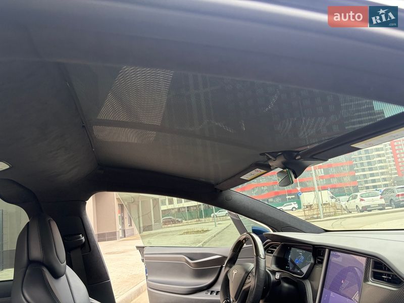 Внедорожник / Кроссовер Tesla Model X 2019 в Киеве