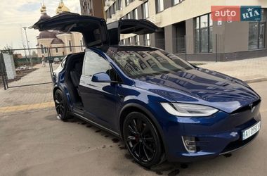 Внедорожник / Кроссовер Tesla Model X 2019 в Киеве