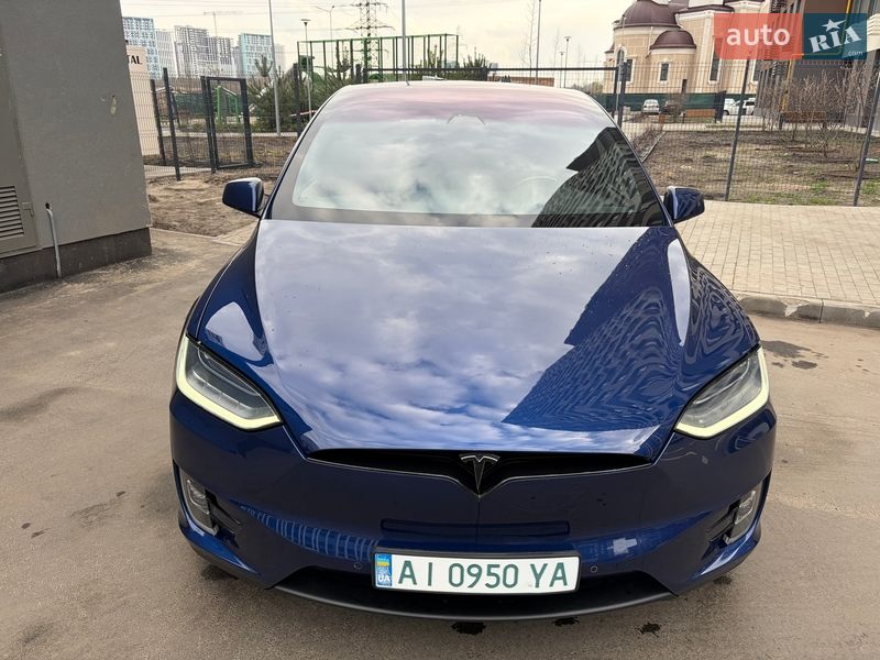 Внедорожник / Кроссовер Tesla Model X 2019 в Киеве
