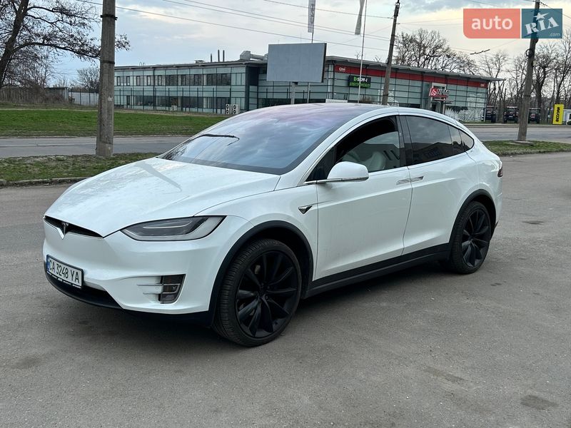 Позашляховик / Кросовер Tesla Model X 2017 в Черкасах фото 9 Позашляховик / Кросовер Tesla Model X 2017 в Черкасах