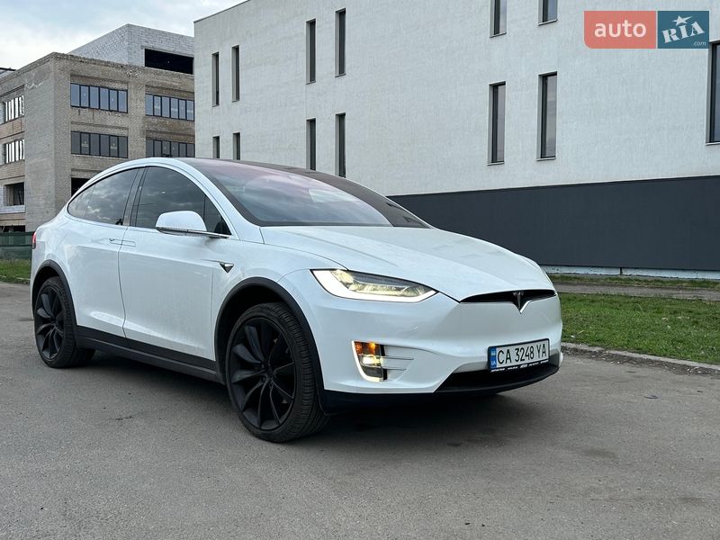 Позашляховик / Кросовер Tesla Model X 2017 в Черкасах фото 26 Позашляховик / Кросовер Tesla Model X 2017 в Черкасах