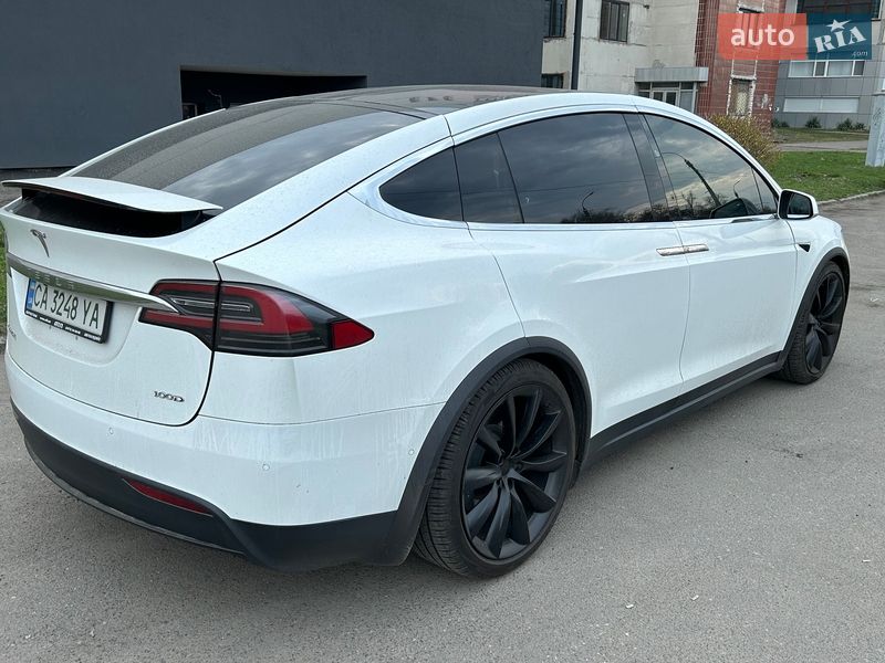 Позашляховик / Кросовер Tesla Model X 2017 в Черкасах фото 34 Позашляховик / Кросовер Tesla Model X 2017 в Черкасах