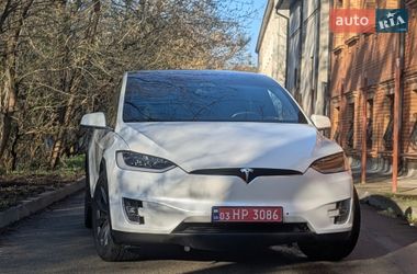 Позашляховик / Кросовер Tesla Model X 2017 в Києві
