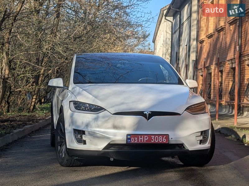 Позашляховик / Кросовер Tesla Model X 2017 в Києві