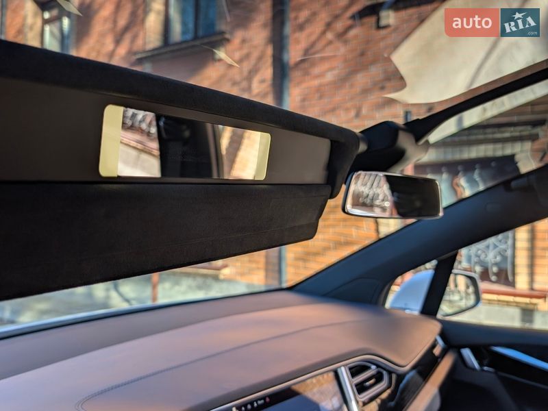 Позашляховик / Кросовер Tesla Model X 2017 в Києві