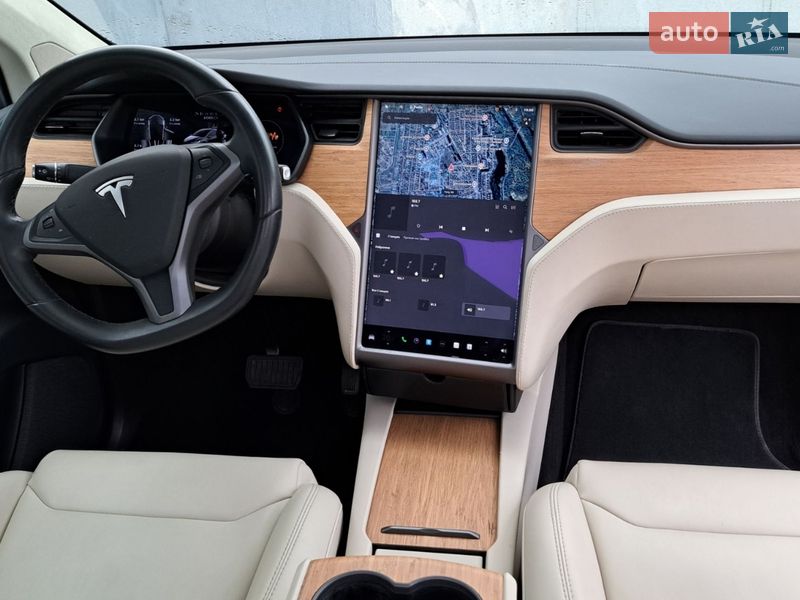 Позашляховик / Кросовер Tesla Model X 2018 в Костопілі