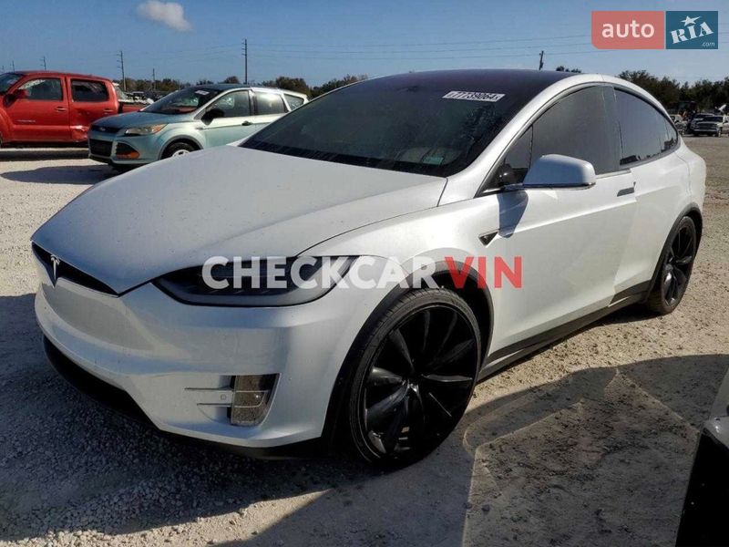 Позашляховик / Кросовер Tesla Model X 2016 в Рівному фото 6 Позашляховик / Кросовер Tesla Model X 2016 в Рівному