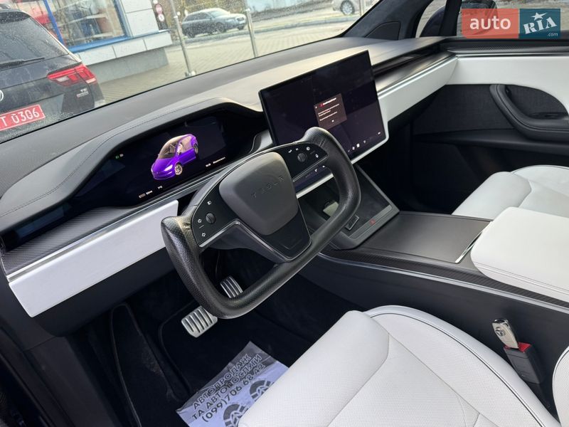 Tesla Model X 2022