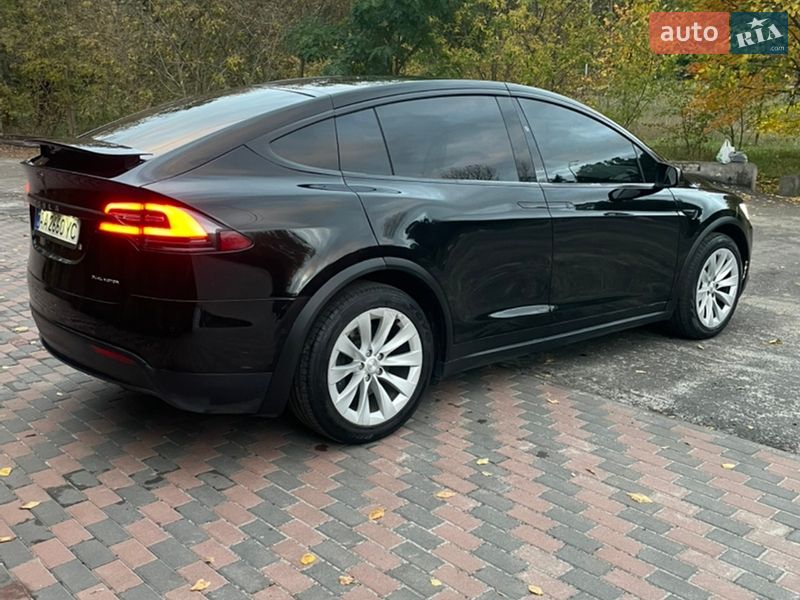 Внедорожник / Кроссовер Tesla Model X 2020 в Киеве