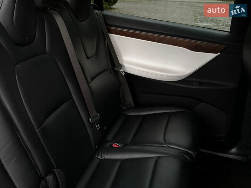 Внедорожник / Кроссовер Tesla Model X 2020 в Киеве