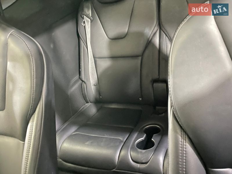 Позашляховик / Кросовер Tesla Model X 2018 в Бродах