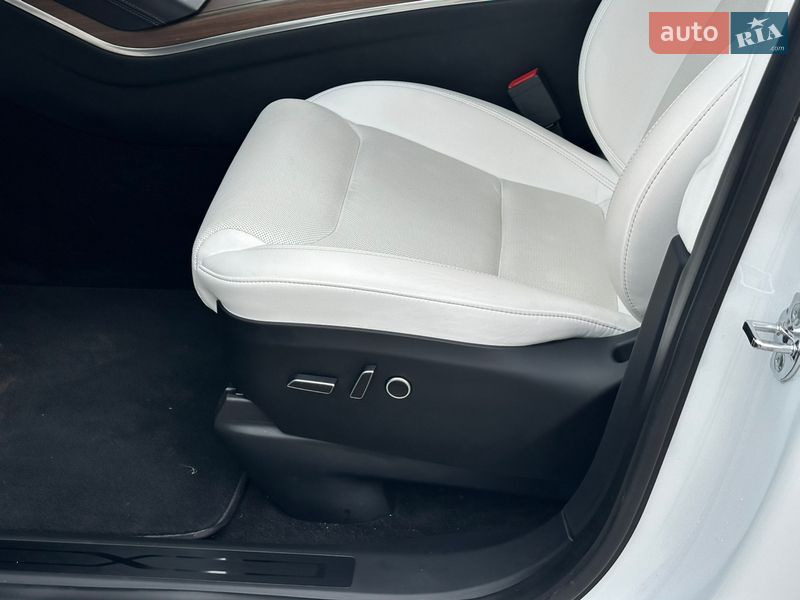 Позашляховик / Кросовер Tesla Model X 2023 в Кропивницькому