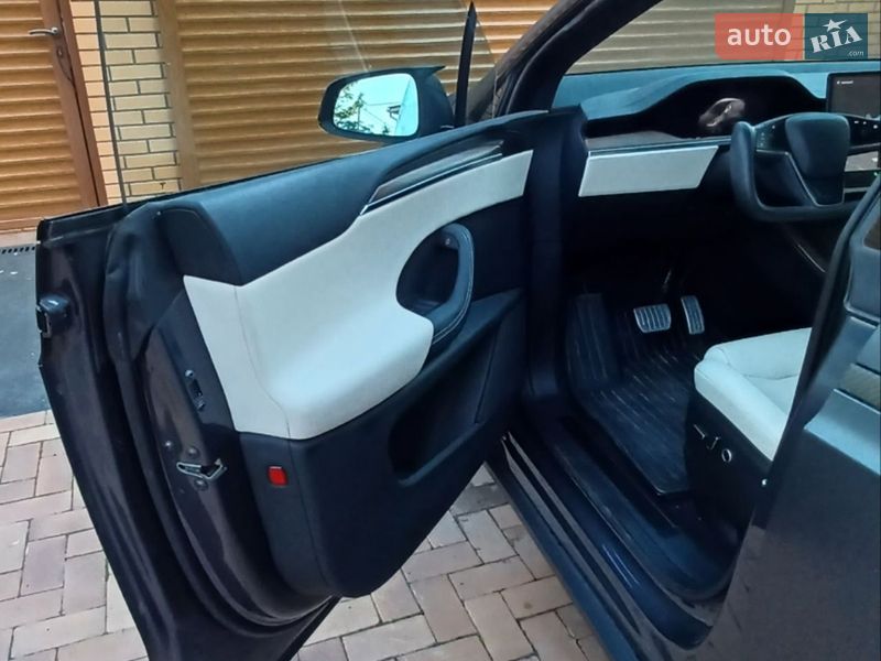 Позашляховик / Кросовер Tesla Model X 2023 в Одесі фото 11 Позашляховик / Кросовер Tesla Model X 2023 в Одесі