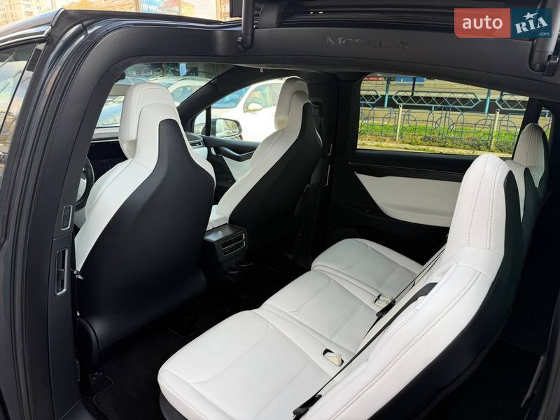 Внедорожник / Кроссовер Tesla Model X 2017 в Киеве