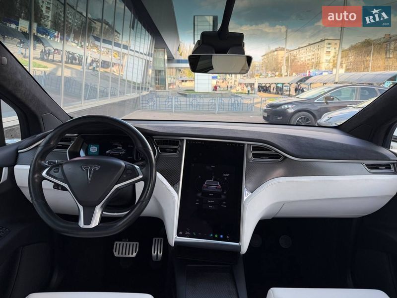 Внедорожник / Кроссовер Tesla Model X 2017 в Киеве