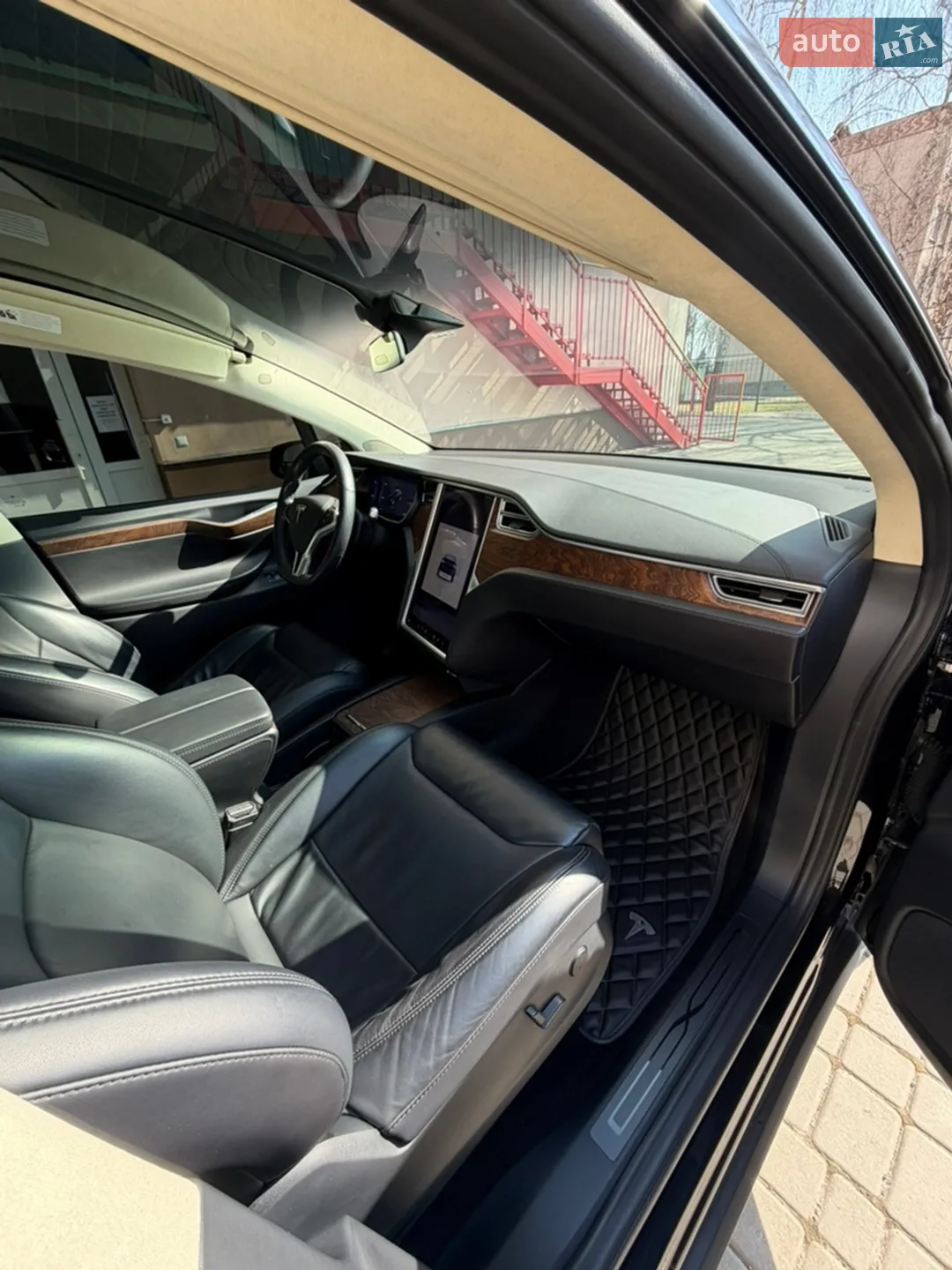 2017 Tesla Model X - мініатюра 38
