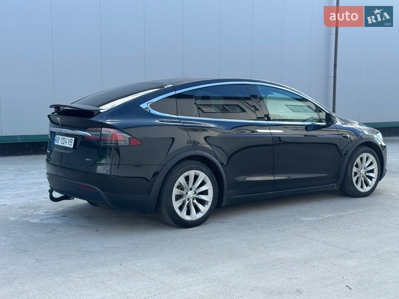 Внедорожник / Кроссовер Tesla Model X 2017 в Киеве