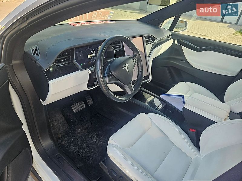 Позашляховик / Кросовер Tesla Model X 2020 в Львові