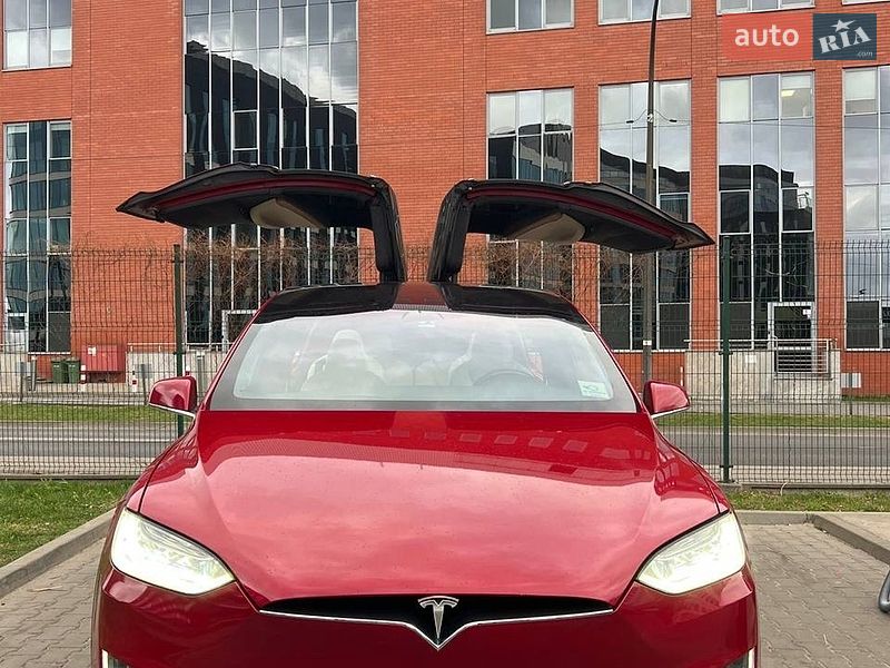 Внедорожник / Кроссовер Tesla Model X 2019 в Львове