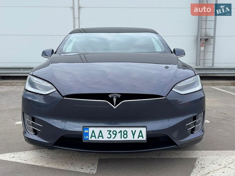 Внедорожник / Кроссовер Tesla Model X 2017 в Киеве