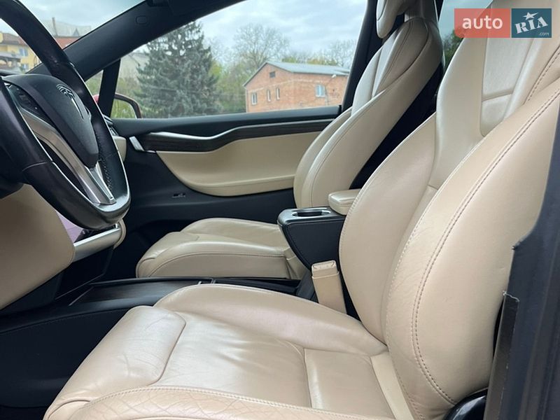 Внедорожник / Кроссовер Tesla Model X 2016 в Львове фото 20 Внедорожник / Кроссовер Tesla Model X 2016 в Львове