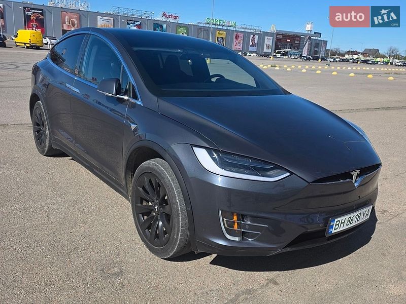 Tesla Model X 2018