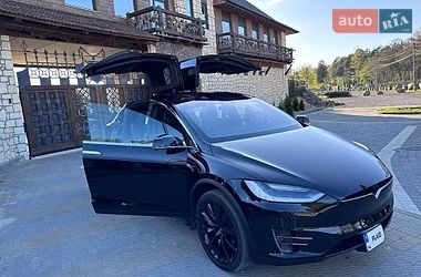 Позашляховик / Кросовер Tesla Model X 2018 в Львові