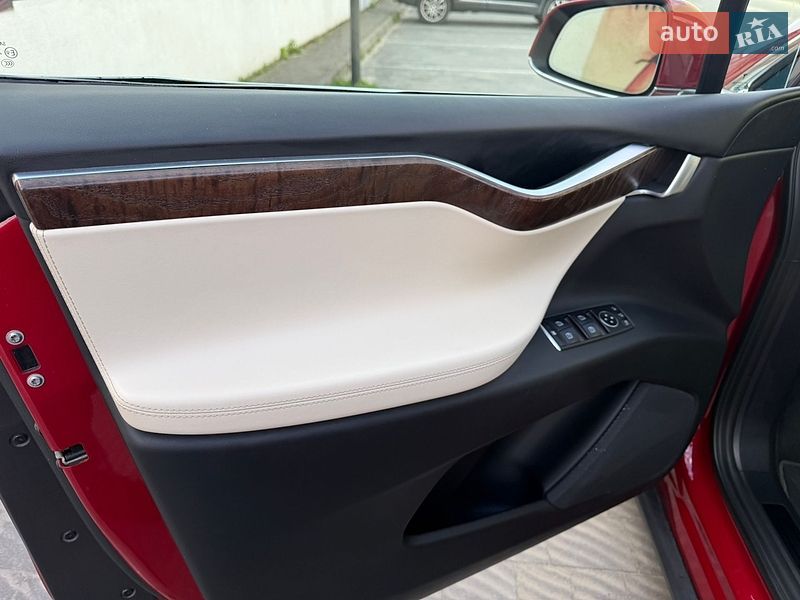 Внедорожник / Кроссовер Tesla Model X 2017 в Львове