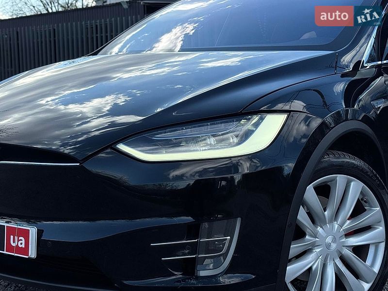 Внедорожник / Кроссовер Tesla Model X 2016 в Львове