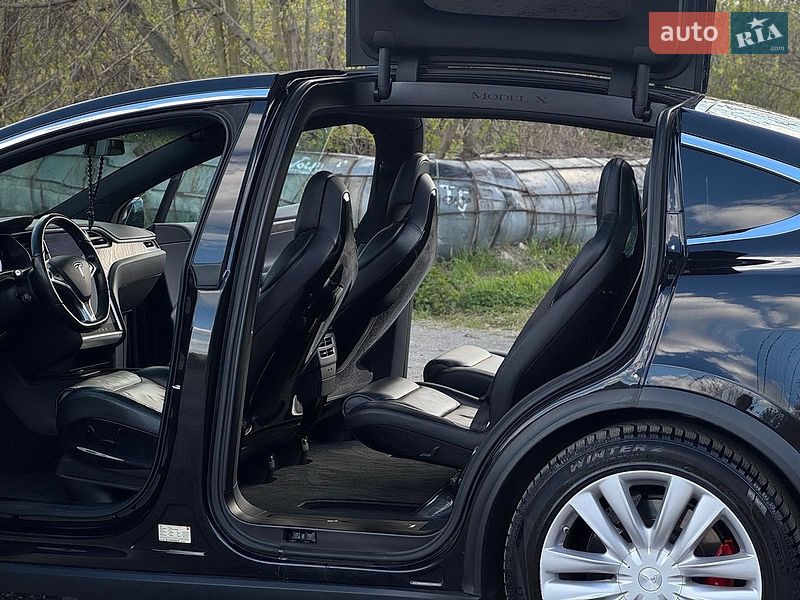 Внедорожник / Кроссовер Tesla Model X 2016 в Львове