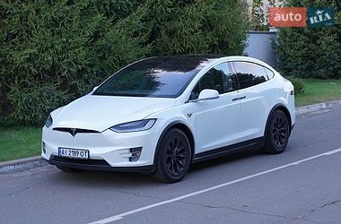 Позашляховик / Кросовер Tesla Model X 2019 в Києві