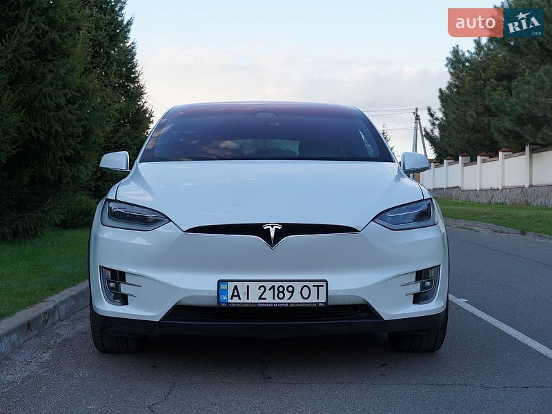 Внедорожник / Кроссовер Tesla Model X 2019 в Киеве