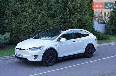Внедорожник / Кроссовер Tesla Model X 2019 в Киеве