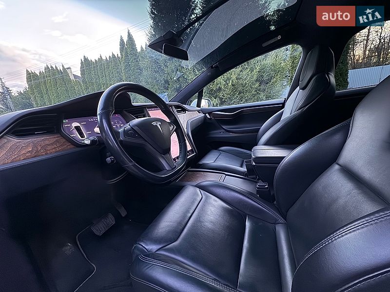 Внедорожник / Кроссовер Tesla Model X 2019 в Киеве