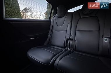 Внедорожник / Кроссовер Tesla Model X 2019 в Киеве