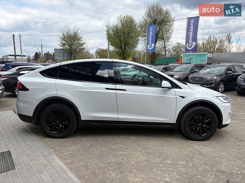 Внедорожник / Кроссовер Tesla Model X 2016 в Виннице
