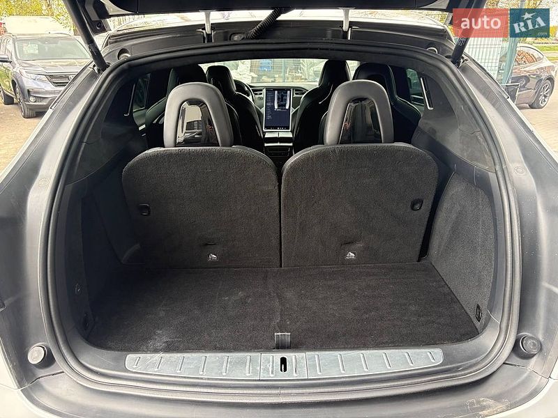 Внедорожник / Кроссовер Tesla Model X 2016 в Виннице